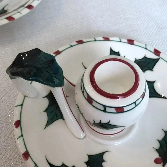 Vintage Set of 2 Lefton hand decorated holly berry candlestick holders - Picture 3 of 5